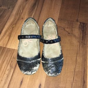 OTBT distressed flats